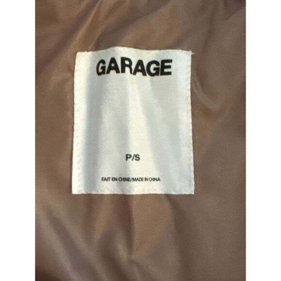 Garage Tan with Black Zipper Cropped Winter Coat Size S - Picture 6 of 9